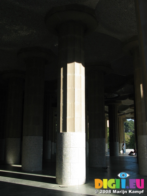 21186 Hall of Pillars Parc Guell